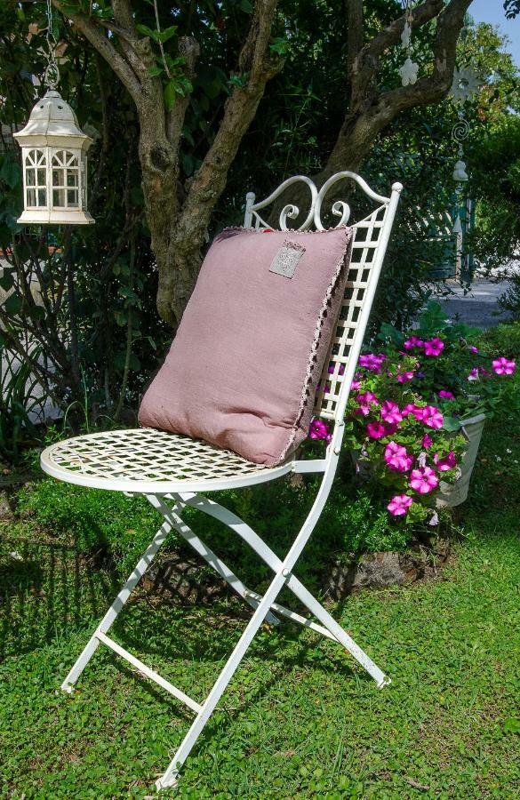 B&B Due Passi Dal Mare Cinquale Ngoại thất bức ảnh