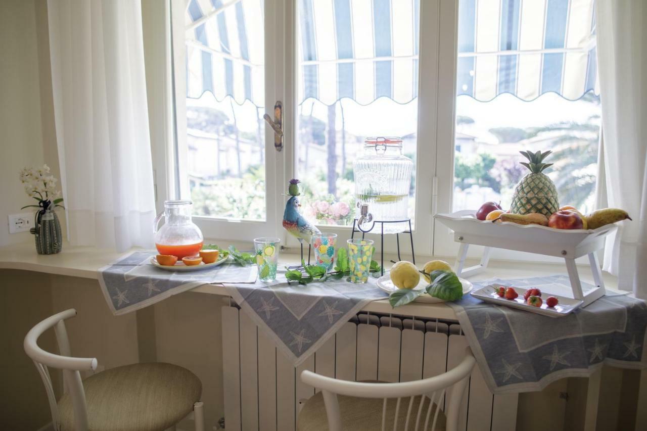 B&B Due Passi Dal Mare Cinquale Ngoại thất bức ảnh