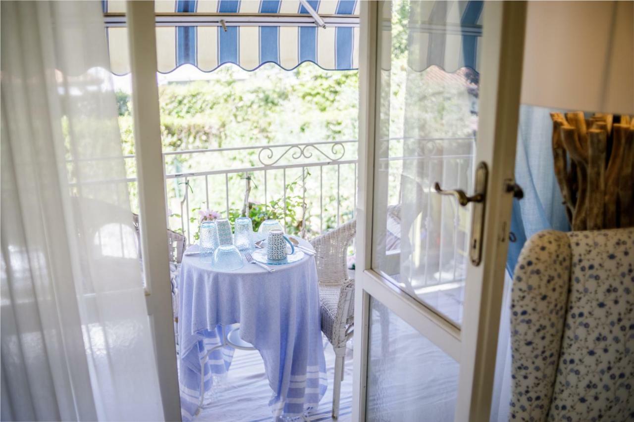 B&B Due Passi Dal Mare Cinquale Ngoại thất bức ảnh